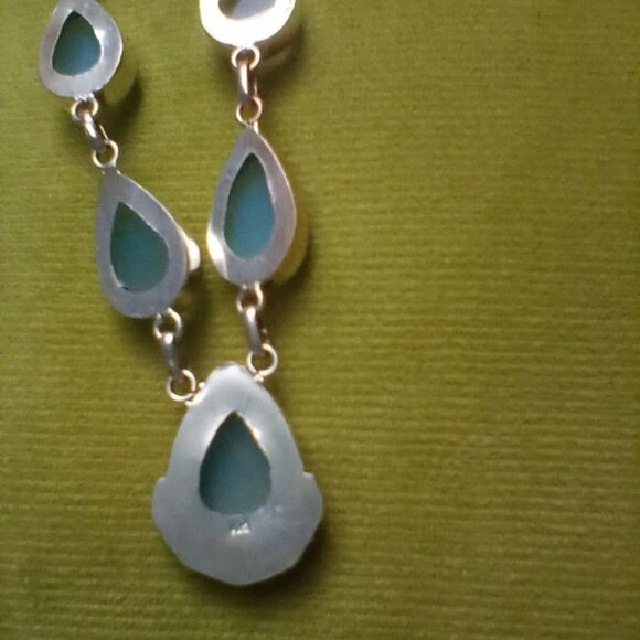 BLUE LADIES TEARDROP NECKLACE SET IN 9.25 SILVER. 10.5". PERFECT CONDITION. - Picture 3 of 5